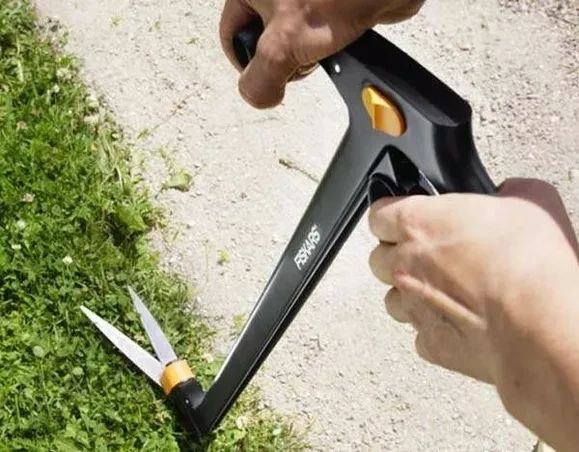 Ножницы для травы удлиненные с серво-системой Fiskars GS46 (1000590) 1000590 фото