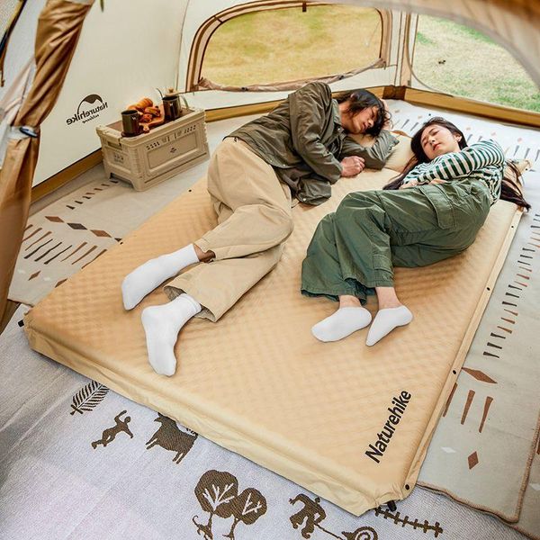 Самонадувний килимок двомісний з подушкою Naturehike CNK2300DZ014, 30 мм, бежевий 6976023927058 фото