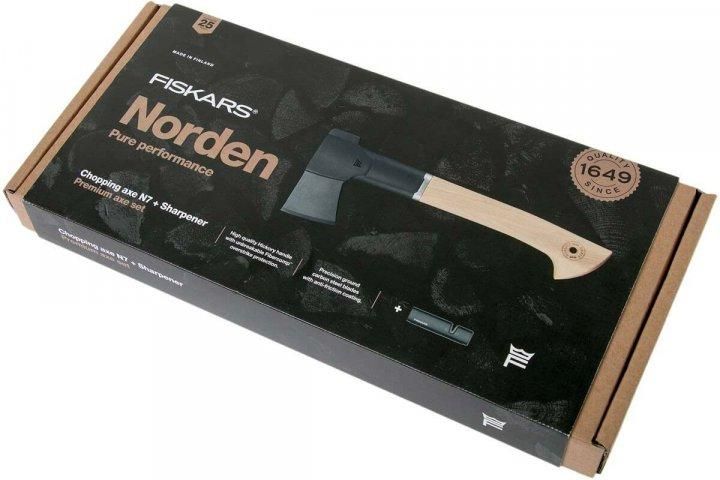 Набор подарочный 2 в 1 Fiskars Norden N7 (1051142) и точилка (1051146) 1051146 фото