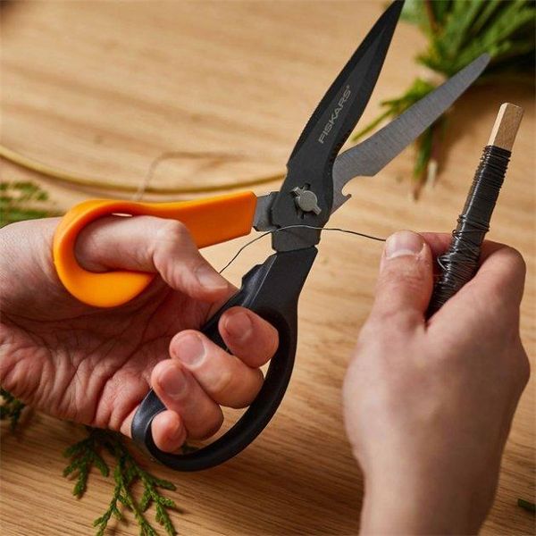 Ножиці багатофункціональні Fiskars Solid Cuts+More Multi-Tool 23 см SP314 (1063329) 1063329 фото
