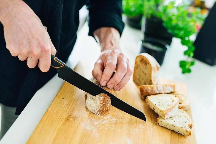 Нож для хлеба Fiskars Edge 23 см (1003093) 1003093 фото