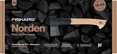 Набір: сокира Fiskars Norden N7 та шкіряний чохол Fiskars Leather Blade Cover (1051147) 1051147 фото