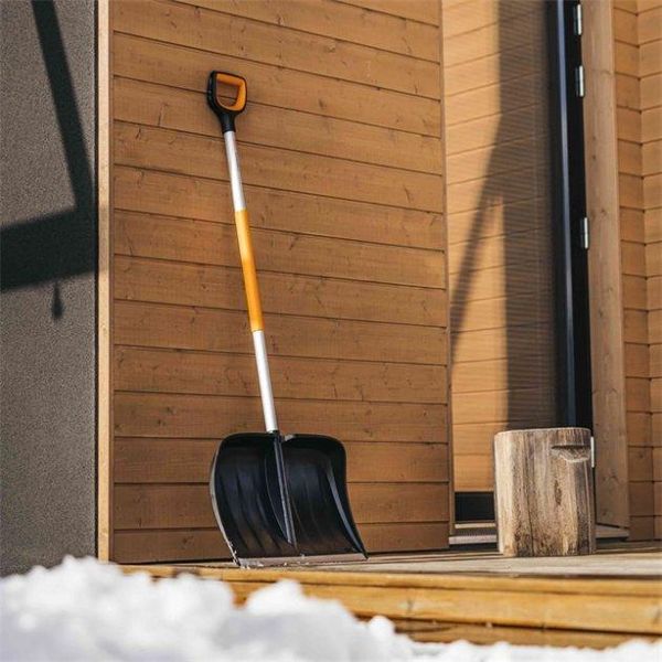 Скрепер для прибирання снігу Fiskars X-series (1057178) 1057178 фото